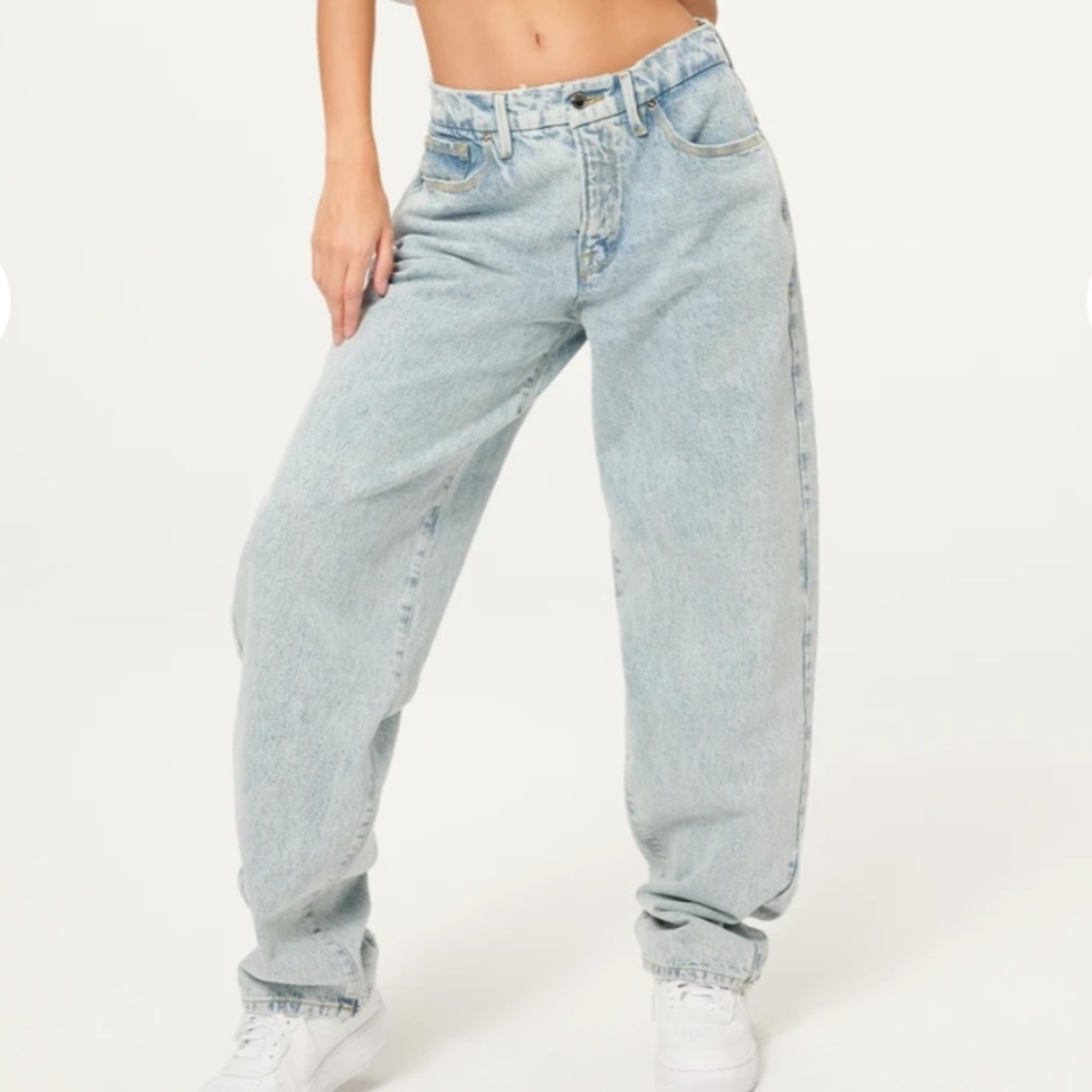 Good American Good 90s Loose Light Wash High Rise Baggy Jeans
